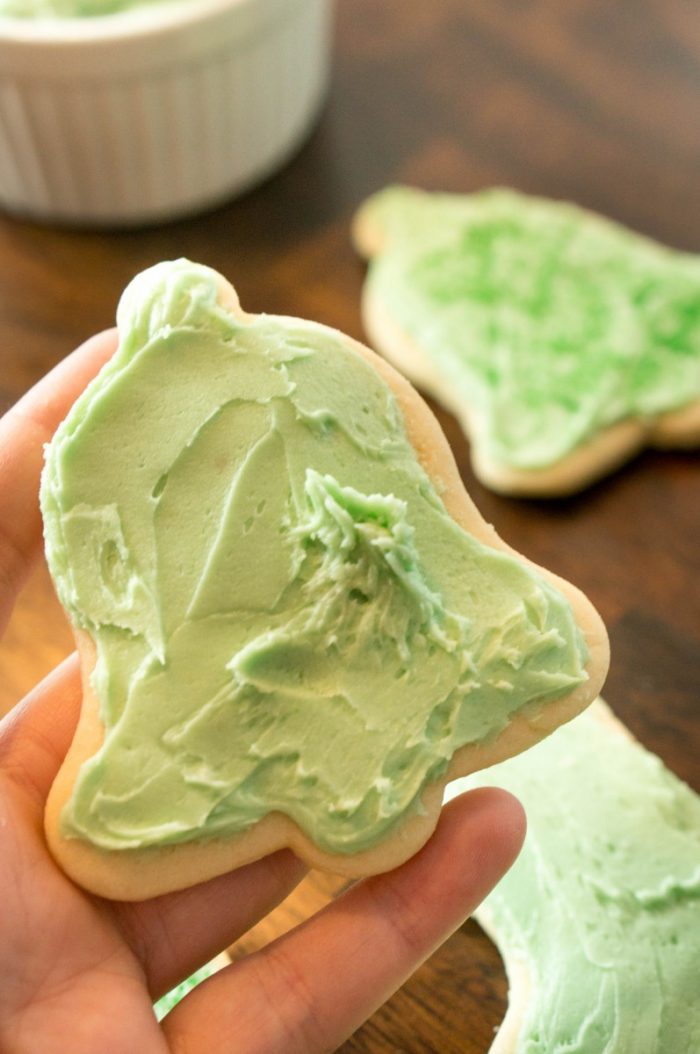 Sweet and so easy, this 4-ingredient powdered sugar frosting is my favorite! A go-to recipe for frosting soft sugar cookies, graham crackers, or cake.