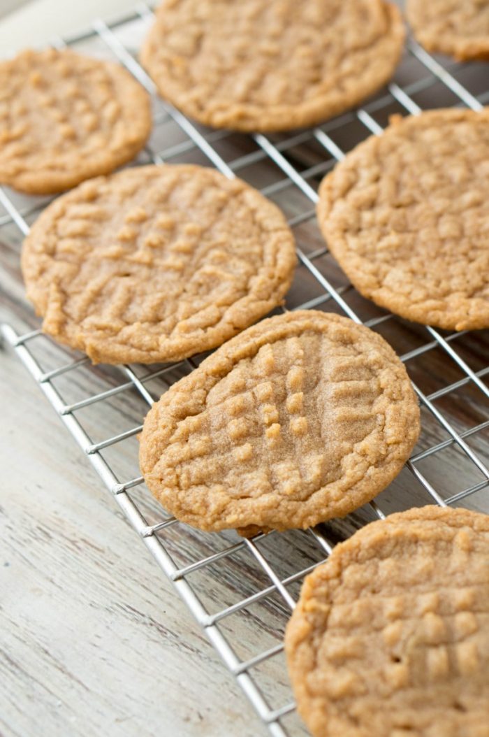 Warm, chewy, and delicious, these so easy peanut butter cookies need just 4-ingredients! This will become your go-to cookie recipe, ready in 10 minutes!