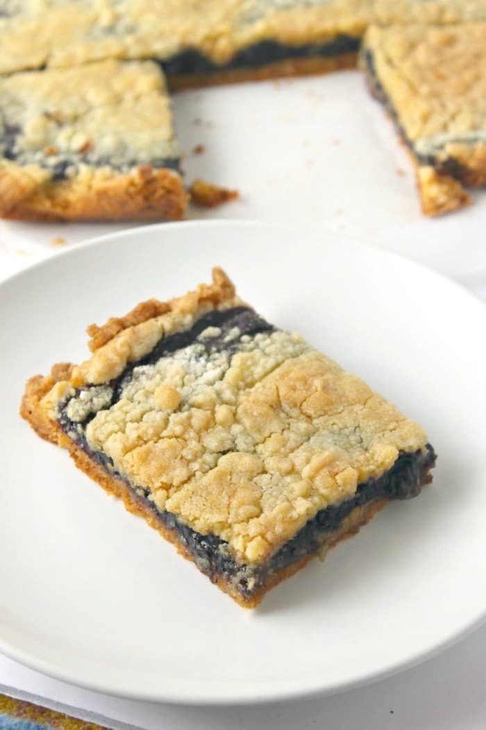 A easy dessert with less than 5-minutes prep and just 3 ingredients, these Blueberry Pie Bars will quickly become a favorite recipe. 